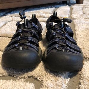 Keen shoes